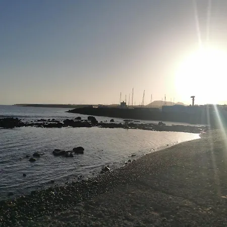 Apartamento Sunny With Terrace Coastal Area South