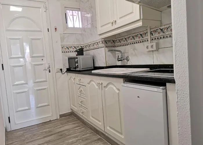 Sunny With Terrace Coastal Area South アパート