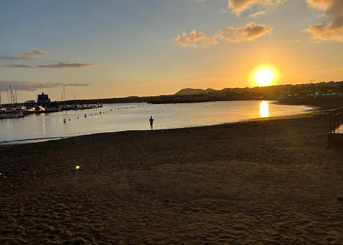 Sunny With Terrace Coastal Area South アパート