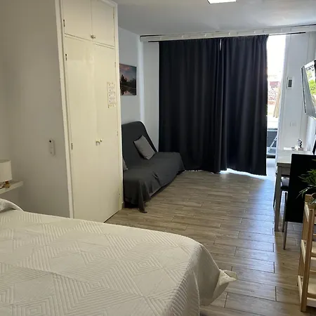 Sunny With Terrace Coastal Area South Апартаменты