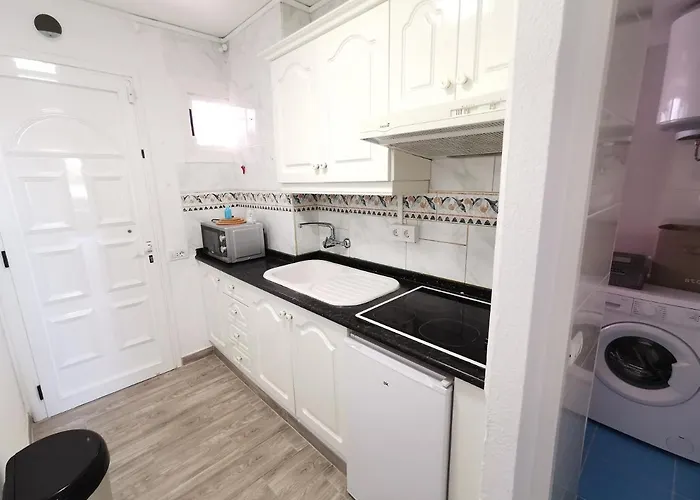 Appartement Sunny With Terrace Coastal Area South