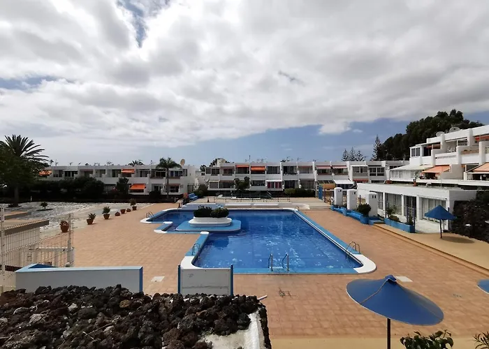 Appartement Sunny With Terrace Coastal Area South *