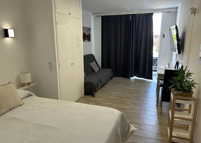 Sunny With Terrace Coastal Area South Апартаменты