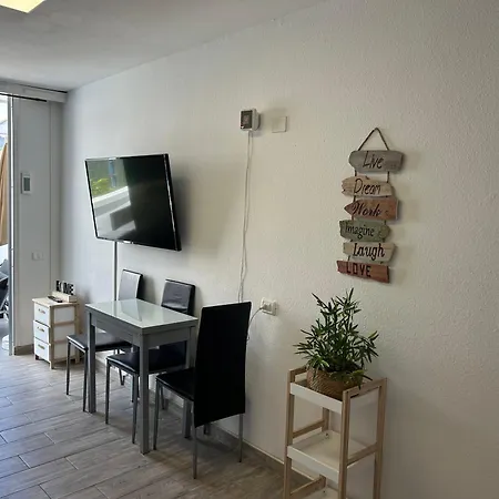 Sunny With Terrace Coastal Area South Apartament